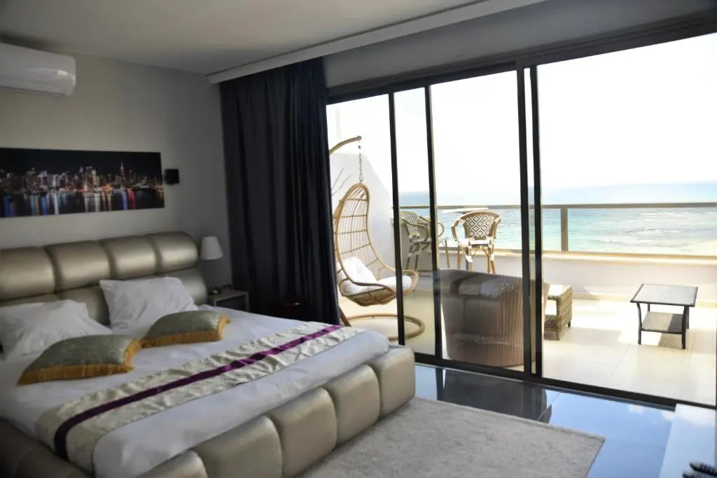Penthouse - 1st Line To The Sea