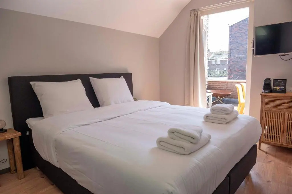 HOLT Hotel