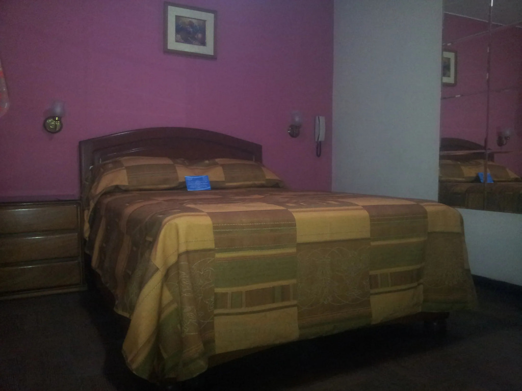 Hotel Asturias Inn