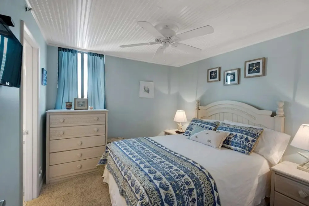 Sunbird Beach Resort 1211 E