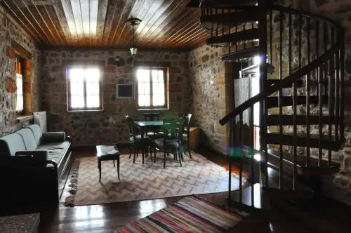 Pikoulianika Apartments