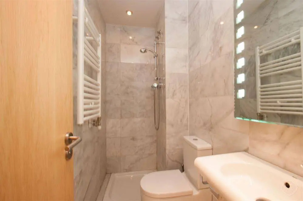 Sagrada Familia Area Pool Apartments