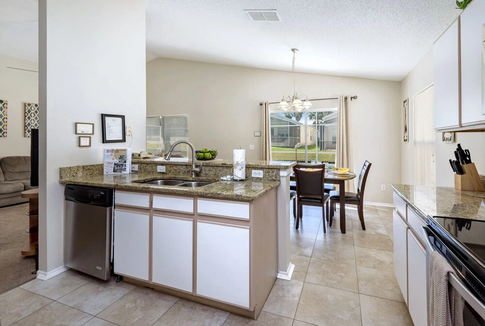 Hampton Lakes - Spacious 4bd/2ba Pool Home #4hl510