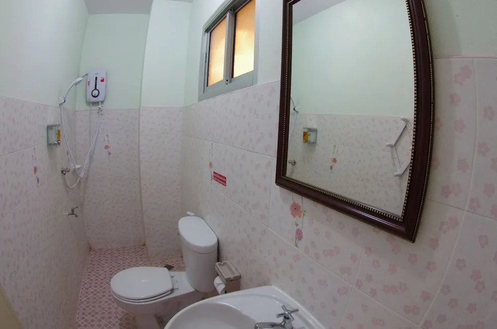 Non-Len Hostel