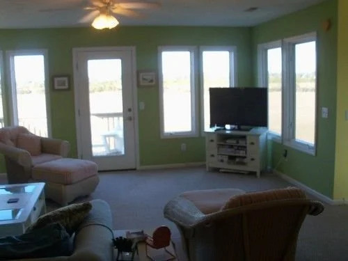 Marsh Manor 3 Br home by RedAwning