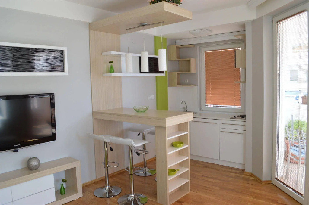 Apartments Matjan with private garages