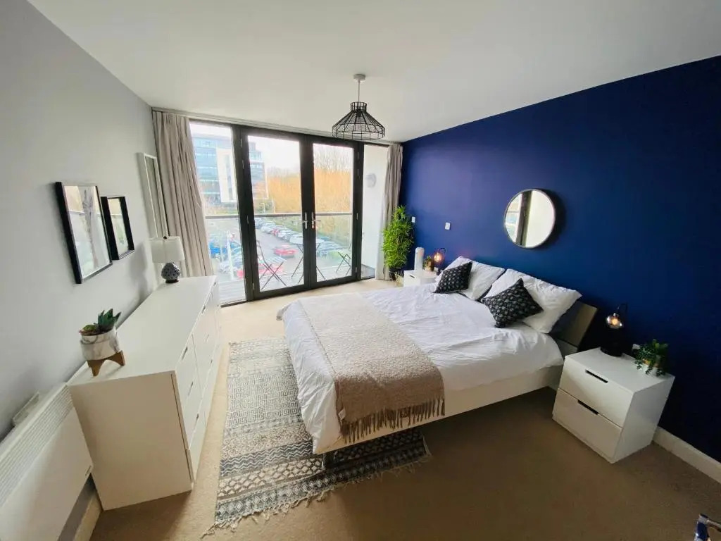 Stewart St James Walk Apartment