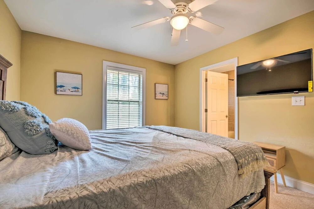 Smyrna Vacation Rental about 2 Mi to The Battery!