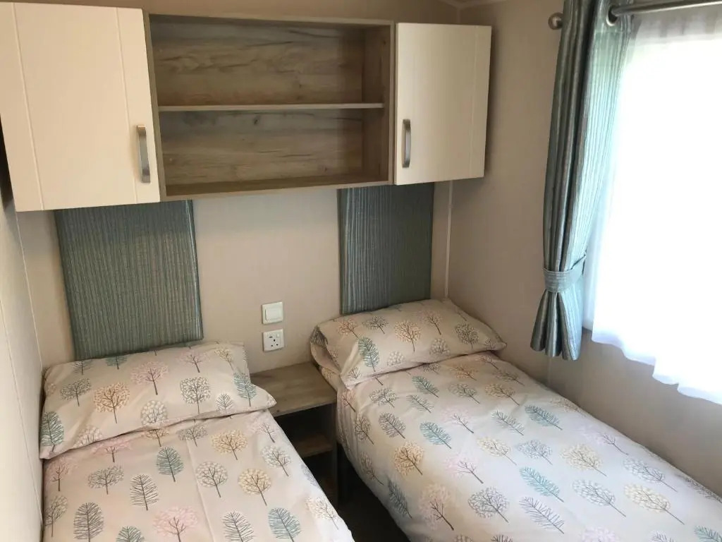 Luxury 3 Bedroom Caravan MC37, Shanklin, Isle of Wight