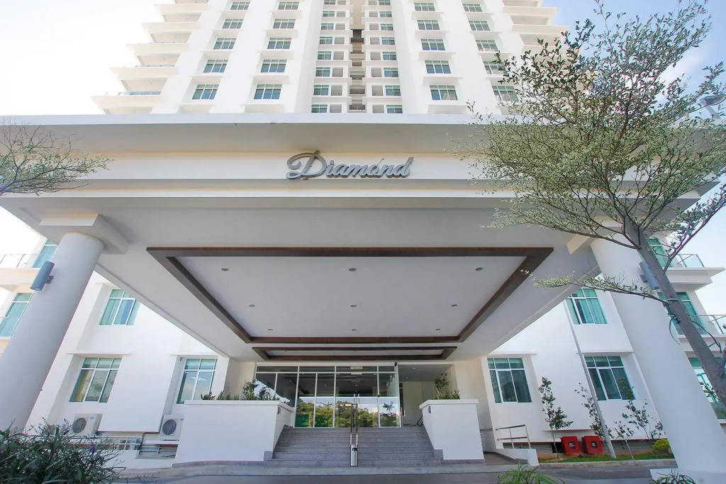Bay Resort Condominium