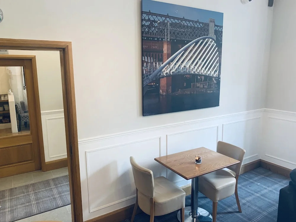 Westlynn Hotel & Apartments Free Parking Near Manchester Centre