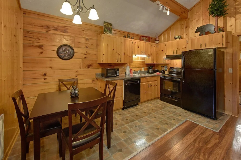 Bear Creek - 2 Br Cabin