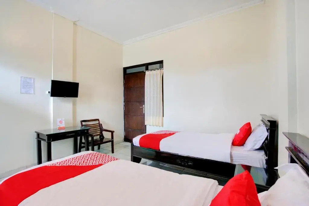 RedDoorz Syariah at Hotel Pandan Wangi near Alun Alun Sidoarjo