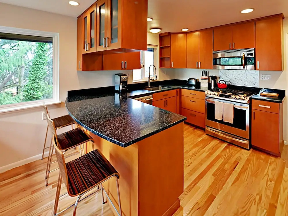 3BR Mountain View House in Seattle by RedAwning