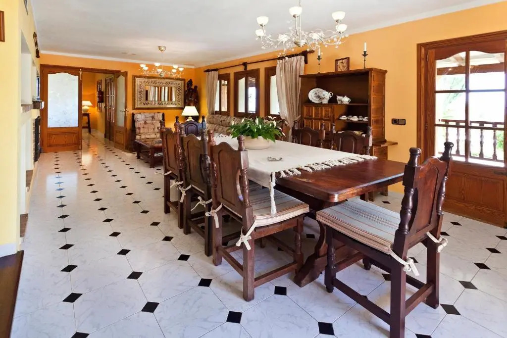 Villa Oscols dAlt