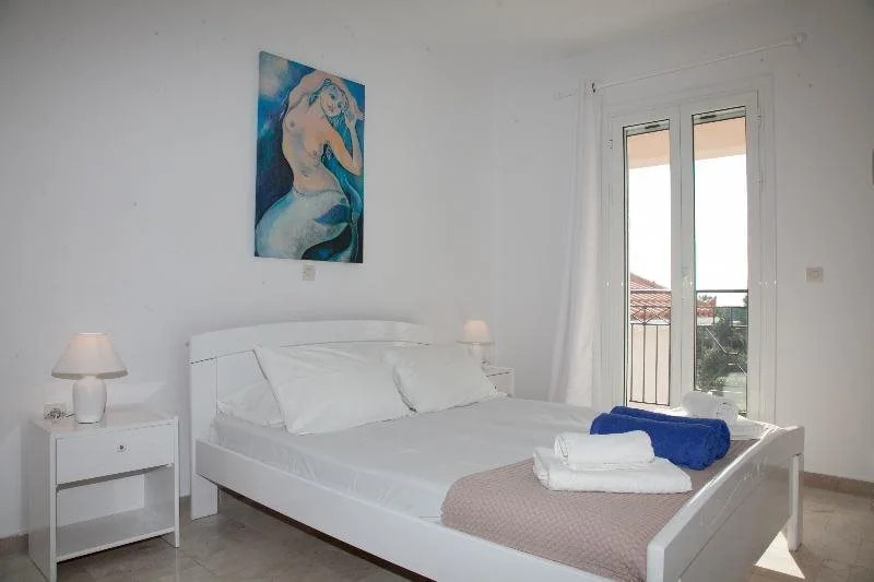 Cavaliere Houses