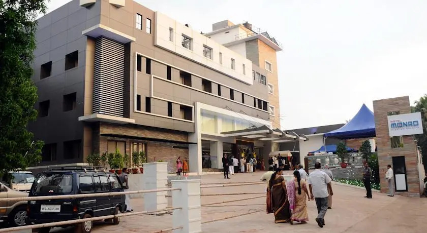 Hotel Monad