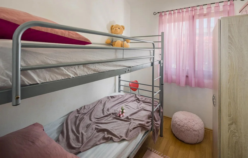 Amazing Home in Dracevac With Outdoor Swimming Pool, Wifi and 3 Bedrooms