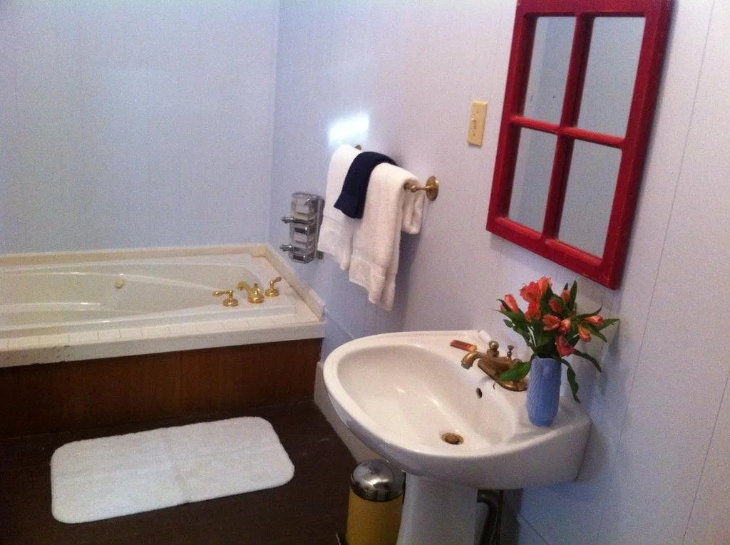 Brooks House Suites