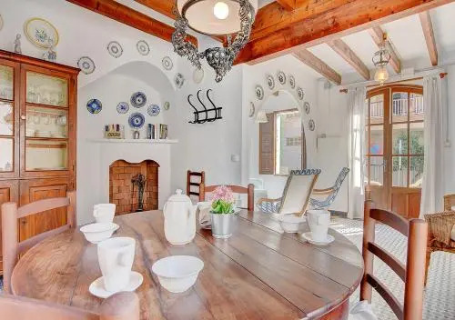 Pilar House