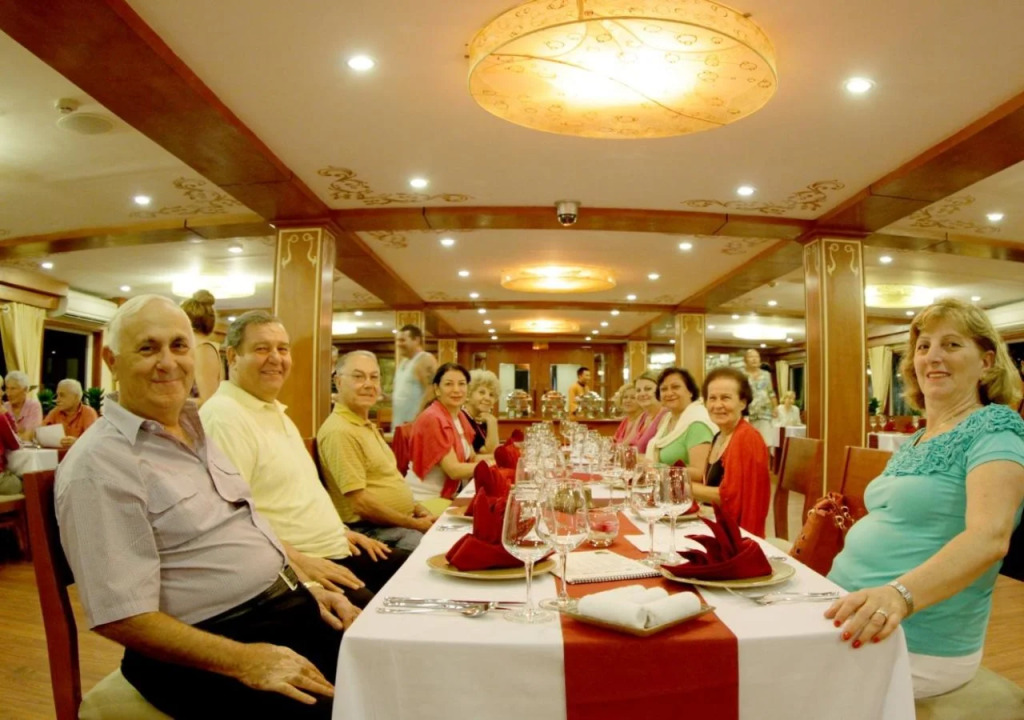 Huong Hai Sealife Cruise