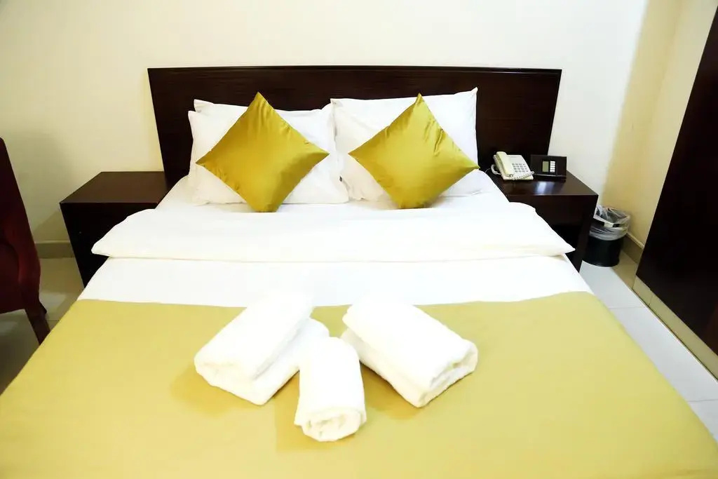Сlick Square Hotel