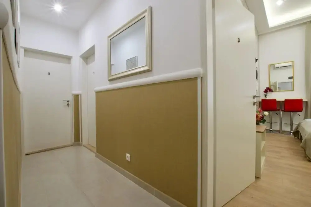 St King 11. Studio Apartments