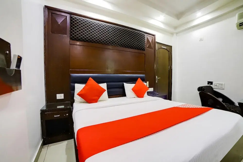 Oyo 6126 Hotel Today International Delhi