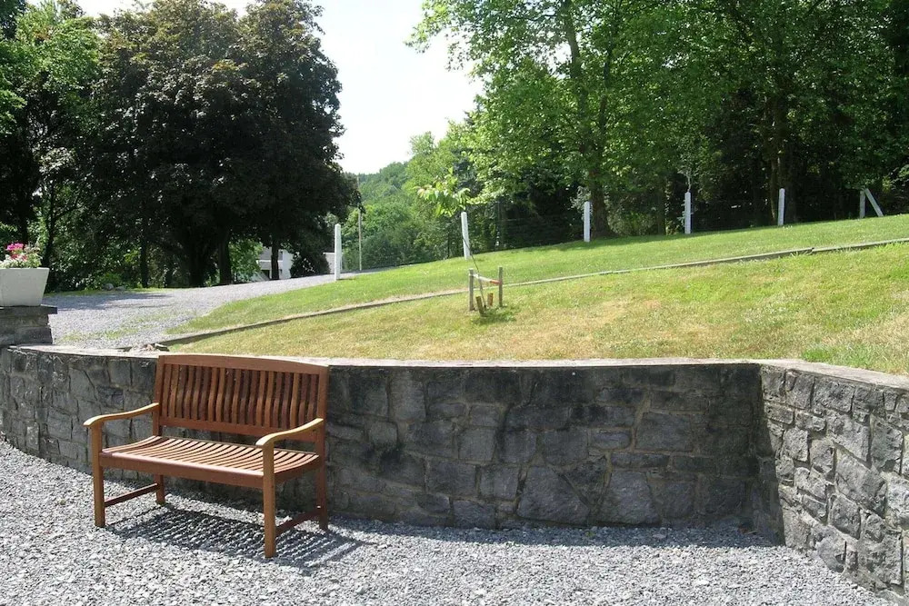 Gorgeous Apartment in Bohon with Garden Furniture and BBQ