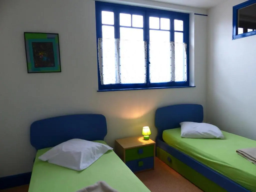 Gîte Dompierre-sur-Besbre, 5 pièces, 8 personnes - FR-1-489-109