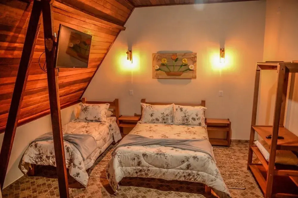 Villa das Palmeiras Chalés & Camping