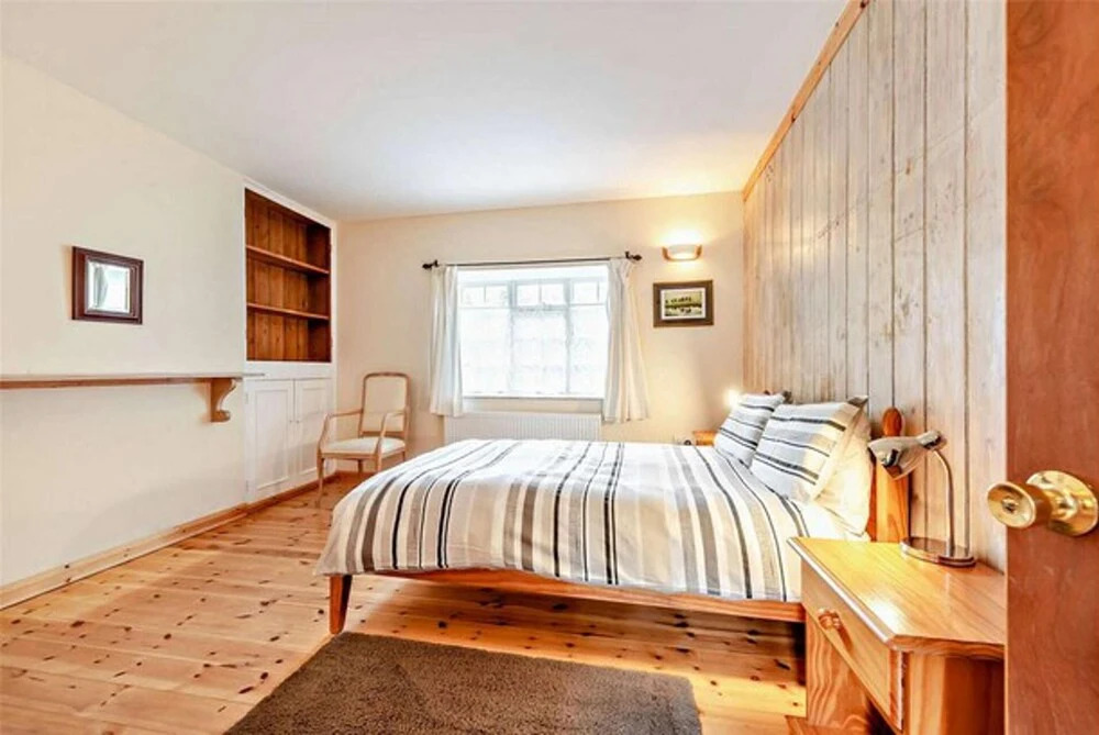 Comfortable Airy 5-bed Apartment in Llandysul