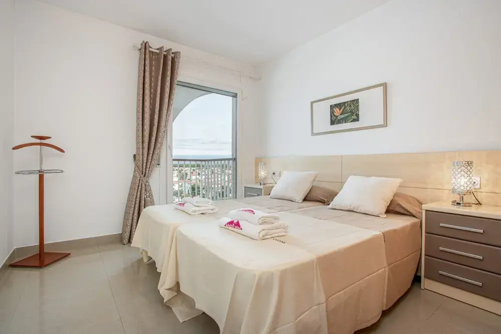3-bedroom Apartment With sea View