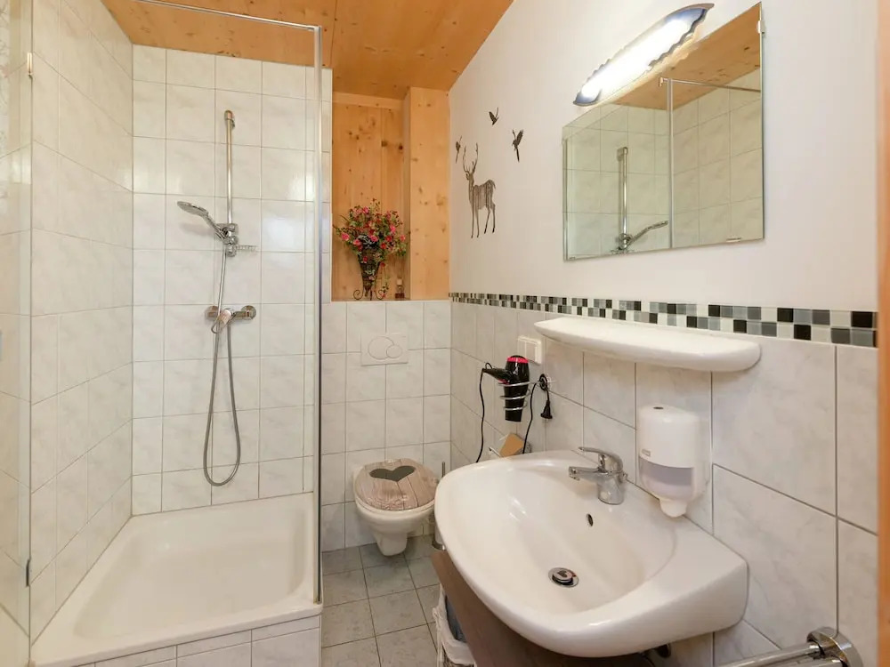 Cozy Chalet in Hohentauern With Parking