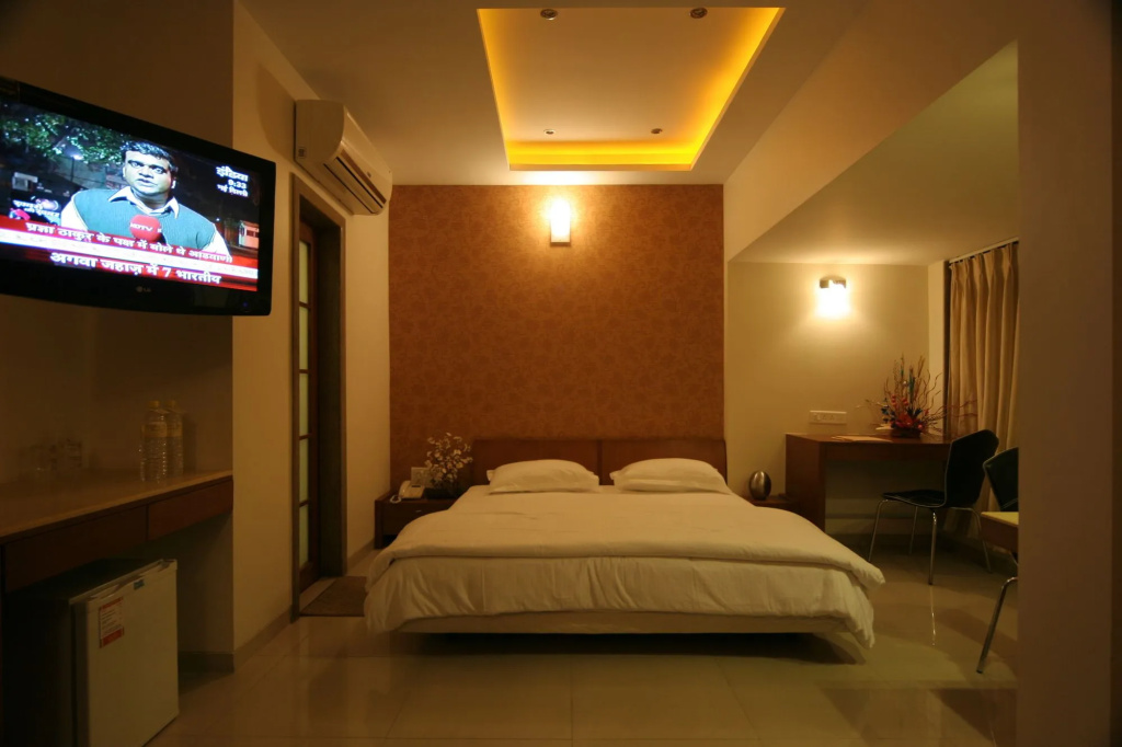 Pride Biznotel Alkapuri Near Vadodara Airport