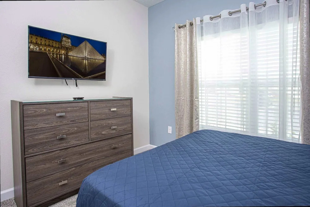 5BR Private Pool Resort Amenities Near Disney