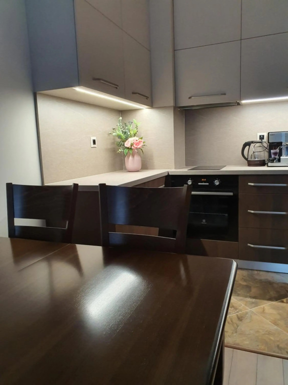 Boutique Apartment with Free Parking