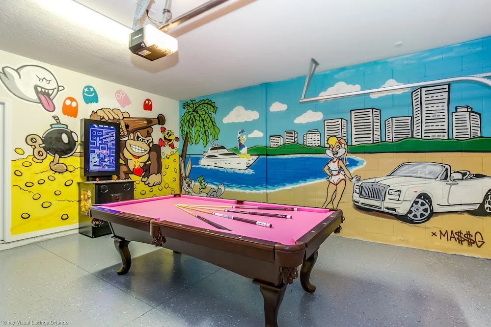 Luxury and Style! BIG Pool Area and Game Room in Solterra 6br/4.5 Bath #7st564