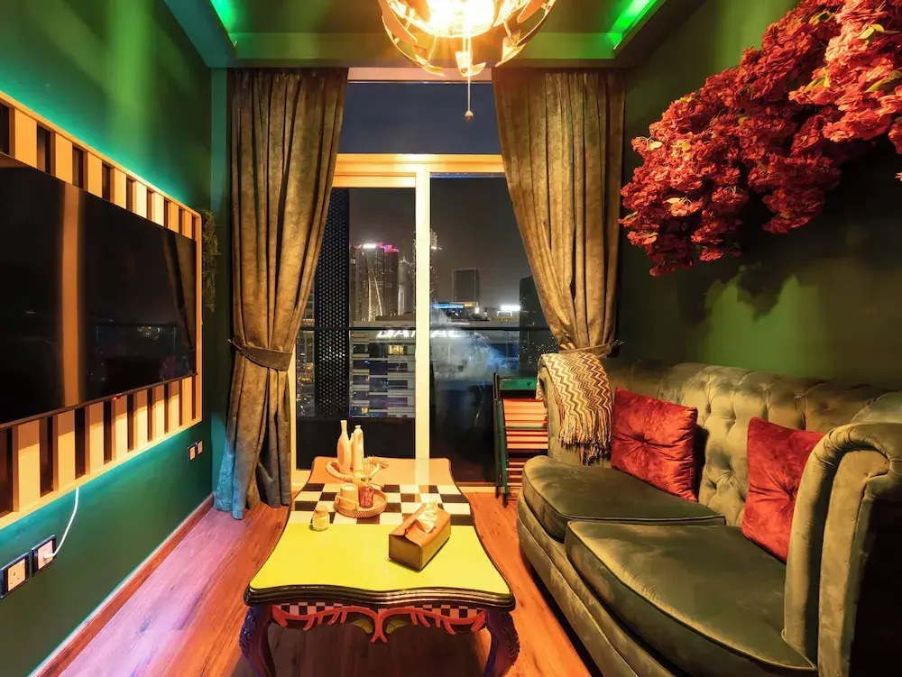 Manzil - Stylish 1BR with Canal View
