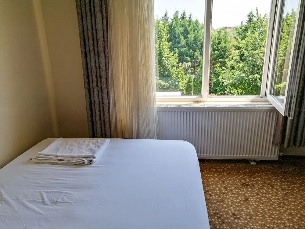 Lake Li̇fe Hotel