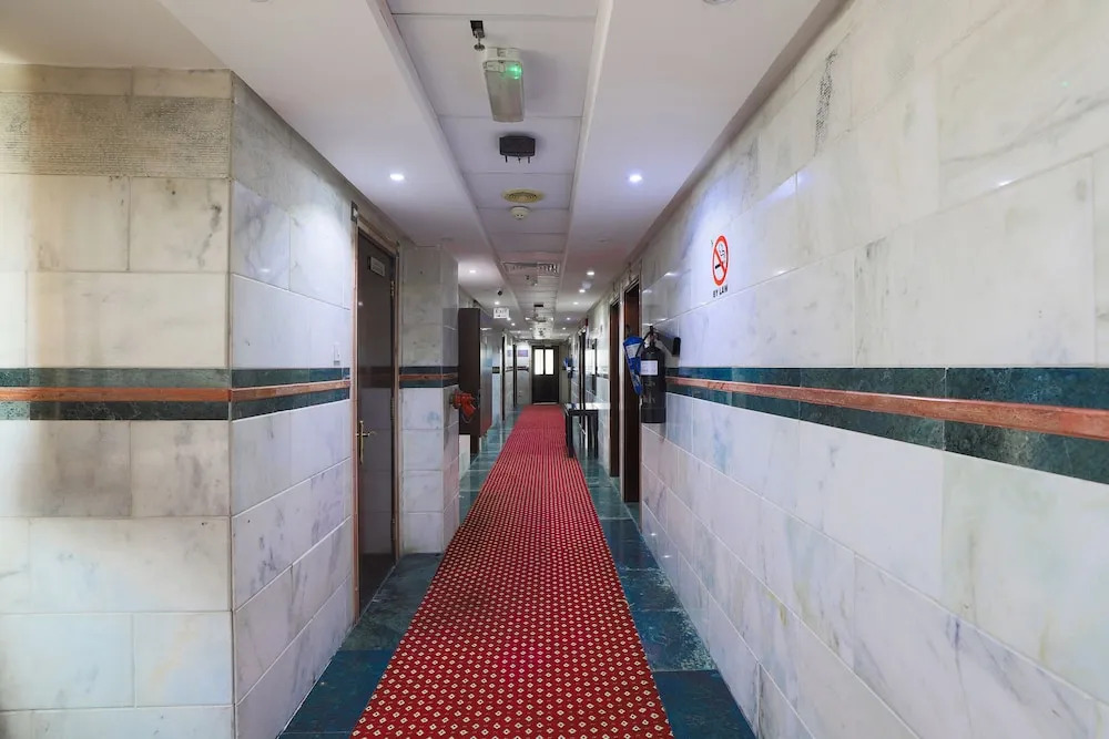 Syaj Hotel