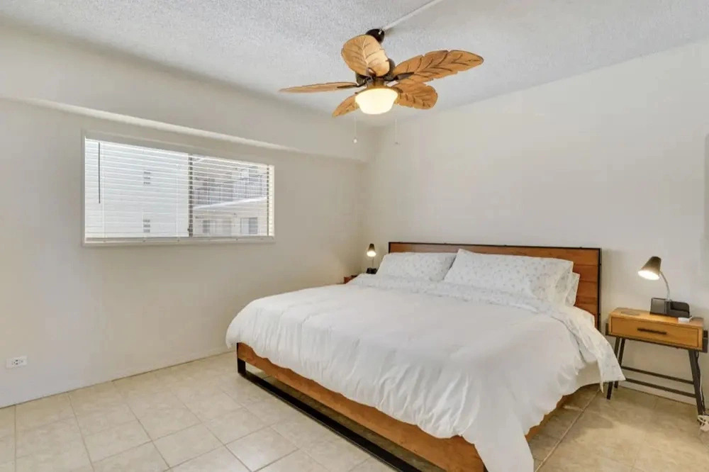 Kona Plaza#203