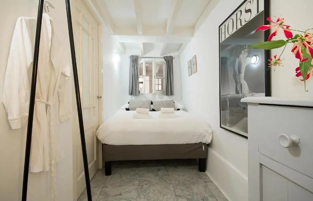 The Canal View Apartment
