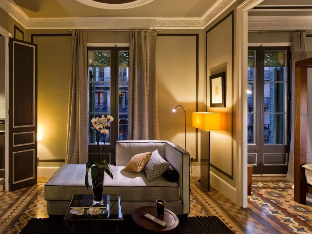 Barcelona - 2 Bedroom Apartment, Fireplace, Stained Glass Window - Hoa 42130