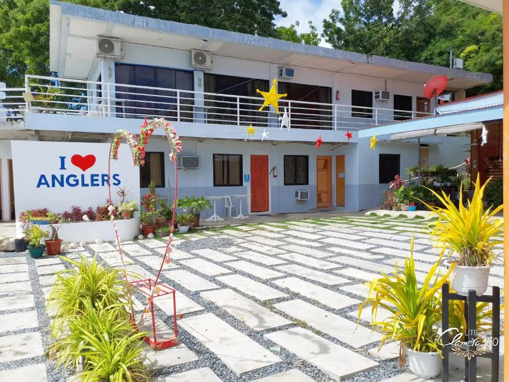 Anglers Hub & Resort Oslob