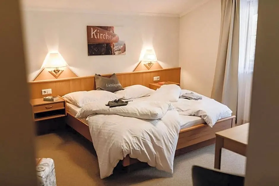 Hotel Dorfcafe Unken