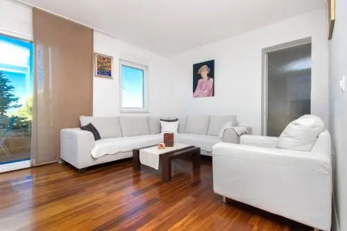Consuela Apartment