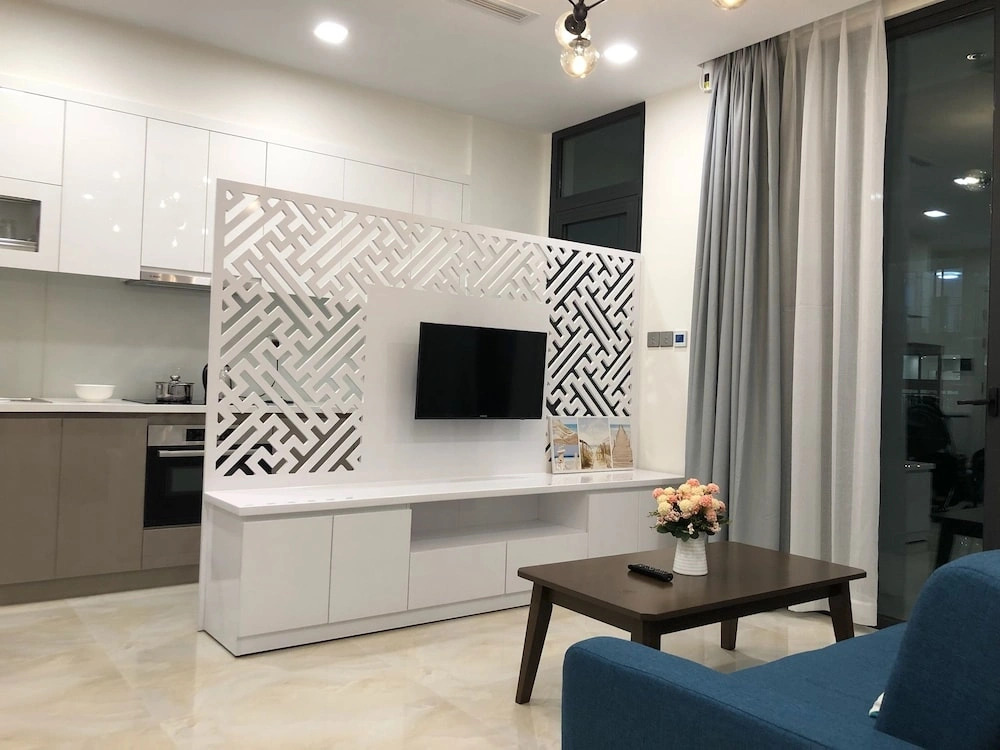 Mins Apartment - Vinhome Golden River