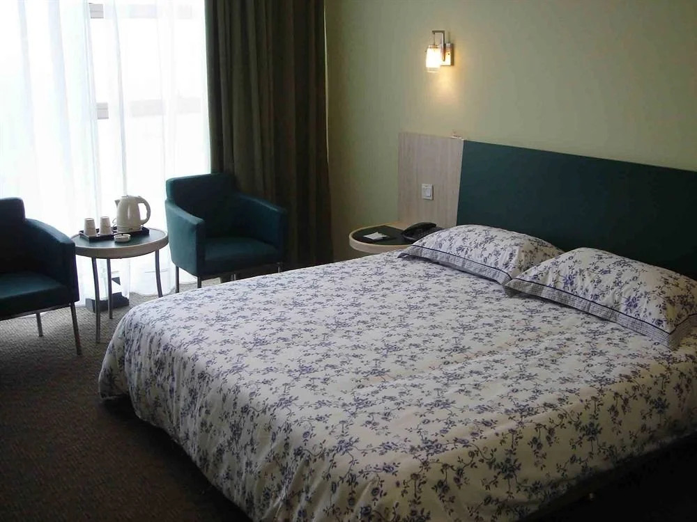 Home Inn Shanghai Stadium Wanping South Road