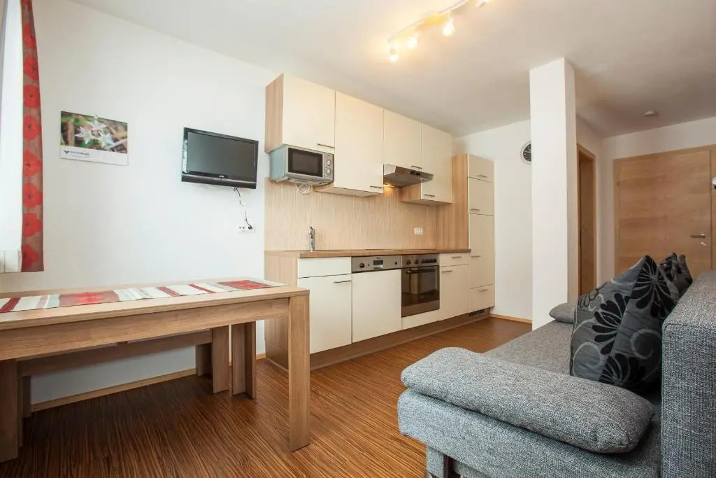 Connys Apartments